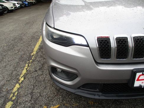 Used 2019 Jeep Cherokee Latitude w/ Popular Appearance Group AWD/4WD image 25