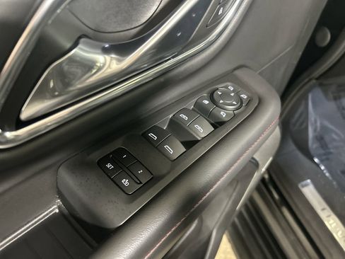 Certified 2022 Chevrolet Suburban RST w/ Sport Performance Package image 24