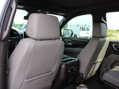 Used 2022 Chevrolet Tahoe LT w/ Luxury Package RWD image 29