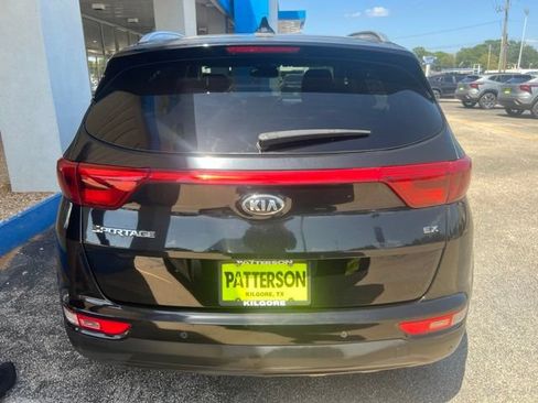 Used 2017 Kia Sportage EX w/ EX Technology Package FWD image 8