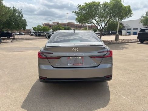 Used 2026 Toyota Camry XLE image 6