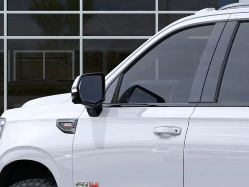 New 2026 GMC Yukon XL AT4 w/ AT4 Premium Plus Package AWD/4WD image 13