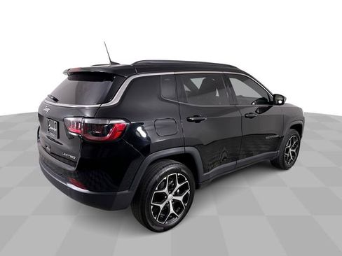 Used 2024 Jeep Compass Limited image 8