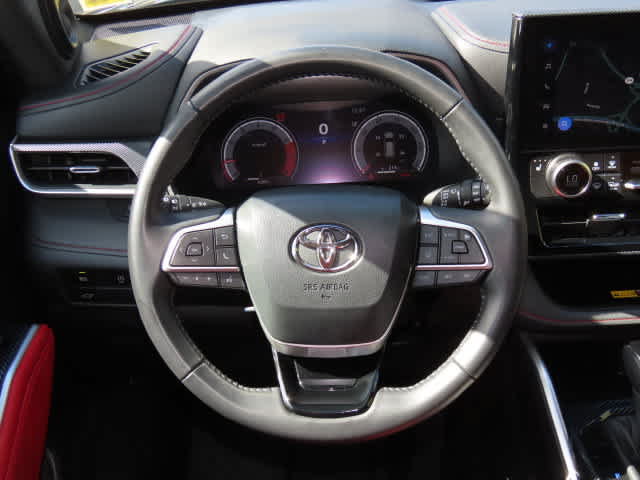 Used 2025 Toyota Highlander XSE AWD/4WD image 20