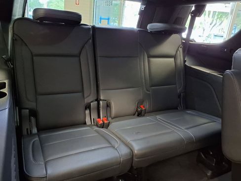 Used 2025 GMC Yukon Denali AWD/4WD image 15
