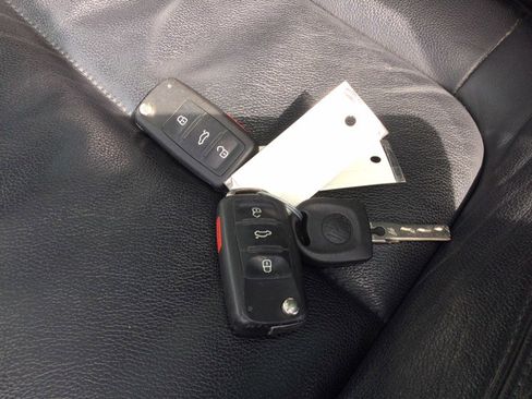 Used 2014 Volkswagen Tiguan SEL AWD/4WD image 43