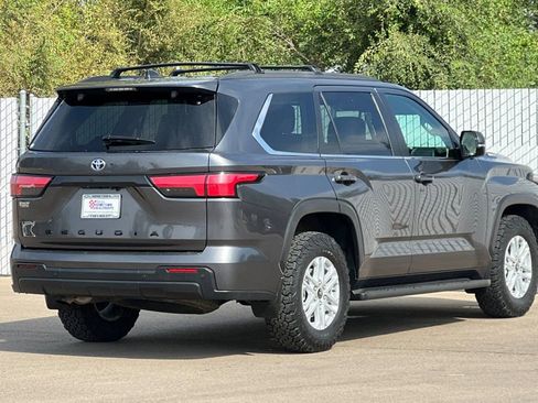 Used 2024 Toyota Sequoia SR5 w/ SR5 Premium Package AWD/4WD image 4