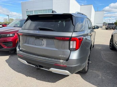 Used 2025 Ford Explorer Platinum w/ LUX Leather Package AWD/4WD image 12