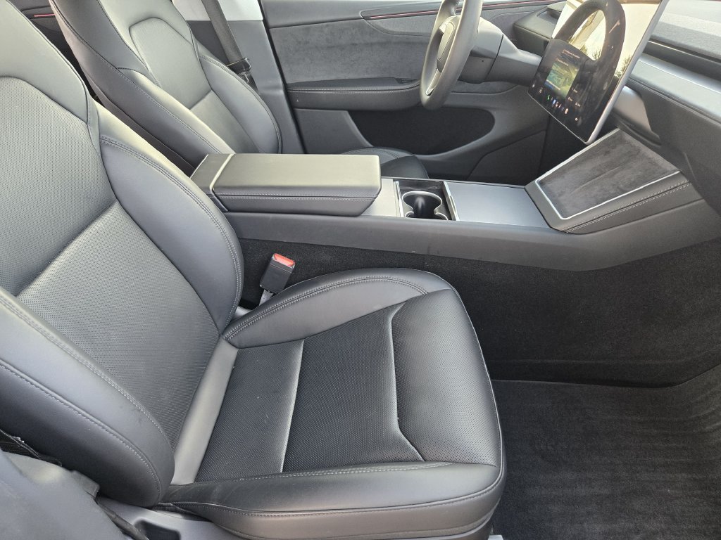 Used 2026 Tesla Model Y AWD image 14