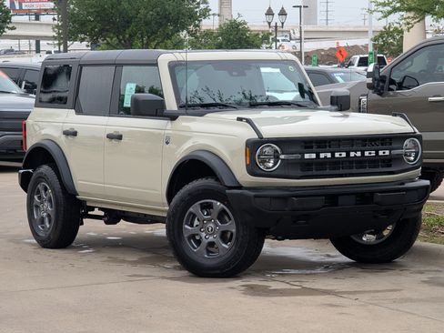 New 2026 Ford Bronco Big Bend AWD/4WD image 2