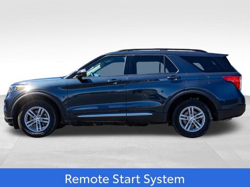 Used 2024 Ford Explorer XLT w/ Equipment Group 202A AWD/4WD image 4
