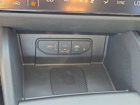 New 2026 Kia Sportage EX image 28