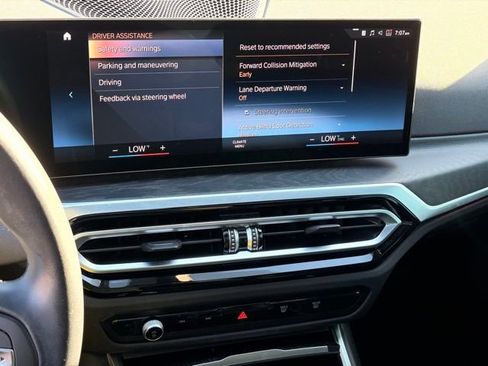 Used 2023 BMW i4 eDrive40 RWD image 20