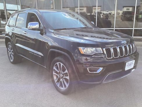 Used 2018 Jeep Grand Cherokee Limited AWD/4WD image 3