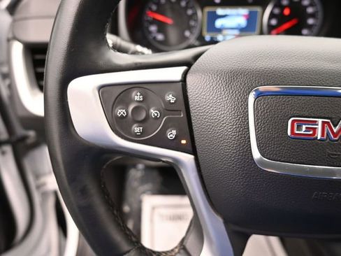 Used 2024 GMC Terrain SLT image 18