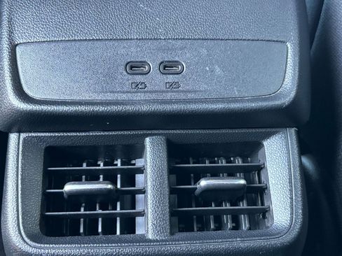 Used 2025 Chevrolet Equinox LT AWD/4WD image 23