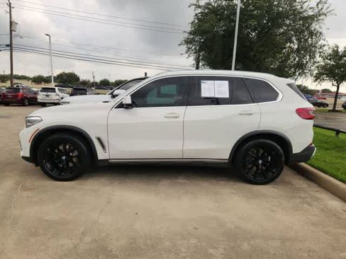 Used 2019 BMW X5 xDrive40i w/ Convenience Package AWD/4WD image 3
