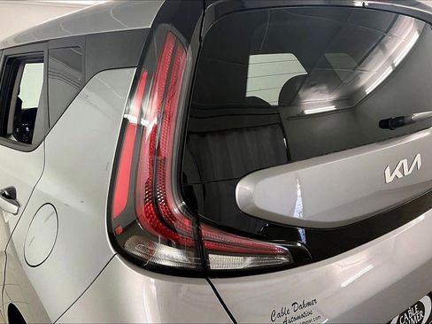 Used 2025 Kia Soul LX FWD image 23