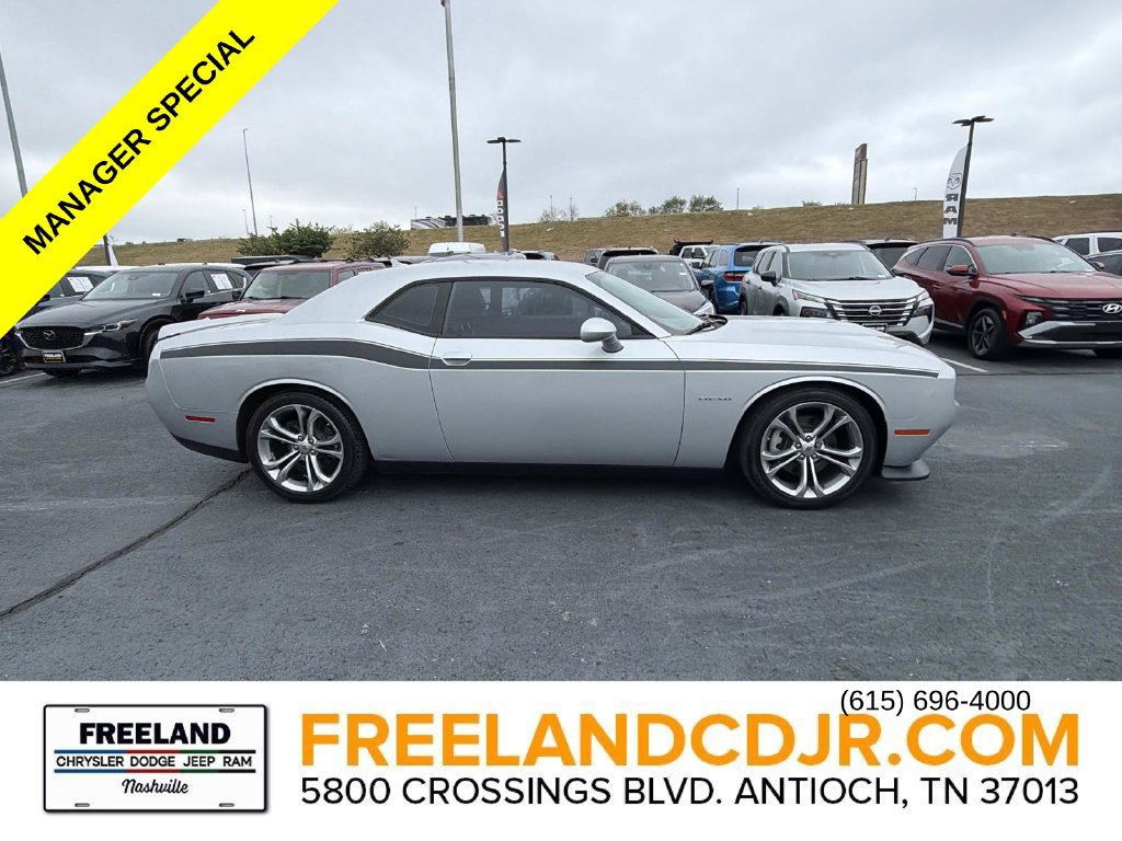 Used 2022 Dodge Challenger R/T RWD image 2