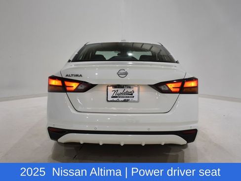 Used 2025 Nissan Altima 2.5 SV image 5