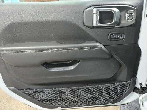 Used 2023 Jeep Wrangler Unlimited Sahara w/ Cold Weather Group image 8