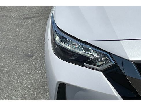 Used 2022 Nissan Sentra SR FWD image 38