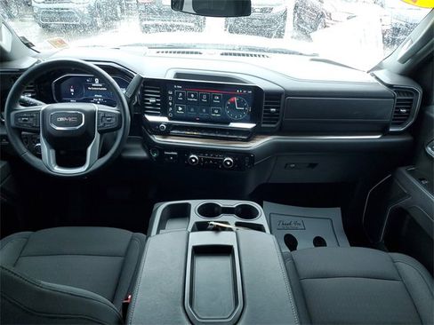 Used 2025 GMC Sierra 1500 Elevation image 16