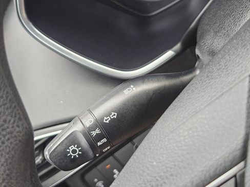 Used 2019 Hyundai Santa Fe SE FWD image 25
