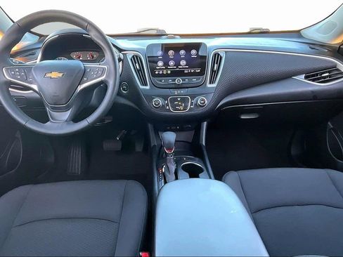 Used 2025 Chevrolet Malibu RS image 15