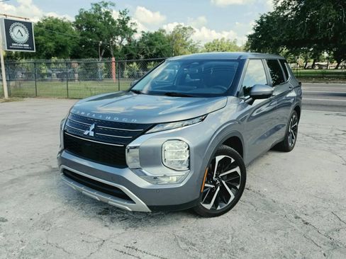 Used 2023 Mitsubishi Outlander SE FWD image 18