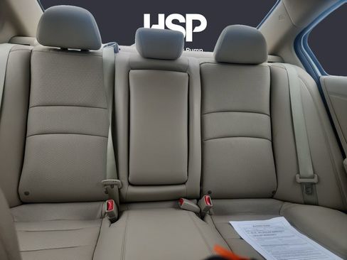 Used 2017 Honda Accord Touring image 13