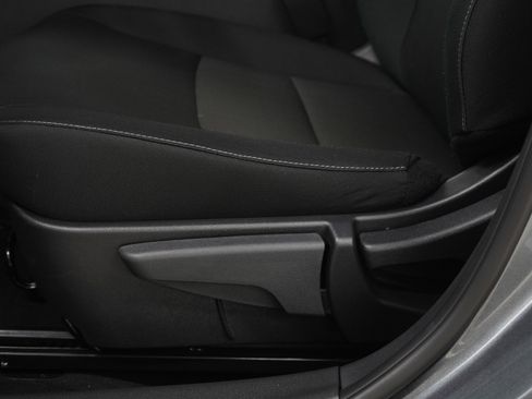 Used 2025 Nissan Sentra SV w/ All-Weather Package FWD image 22