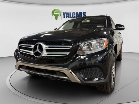 Used 2016 Mercedes-Benz GLC 300 4MATIC w/ Multimedia Package image 9