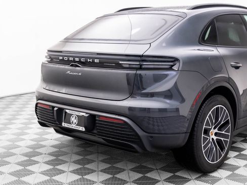 Certified 2025 Porsche Macan 4 Electric image 31