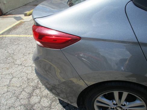 Used 2017 Hyundai Elantra Value Edition FWD image 15
