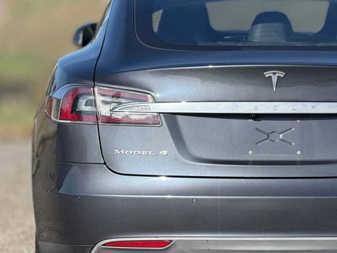 Used 2015 Tesla Model S 85D image 11