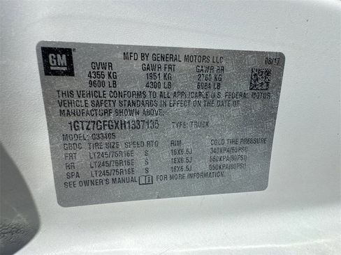 Used 2017 GMC Savana 3500 image 28