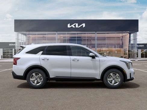 New 2026 Kia Sorento LX FWD image 8