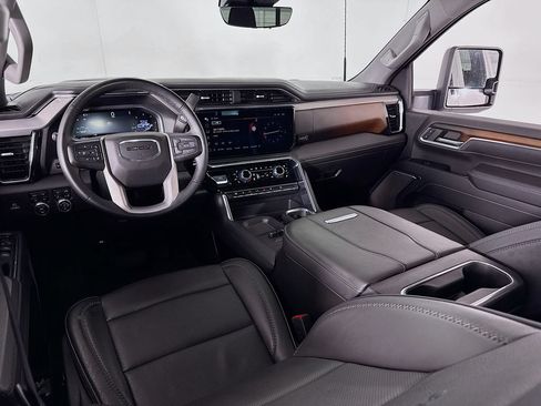 Used 2024 GMC Sierra 2500 Denali w/ Denali Reserve Package AWD/4WD image 36