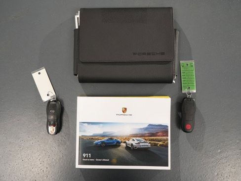 Used 2019 Porsche 911 Carrera 4 AWD/4WD image 66