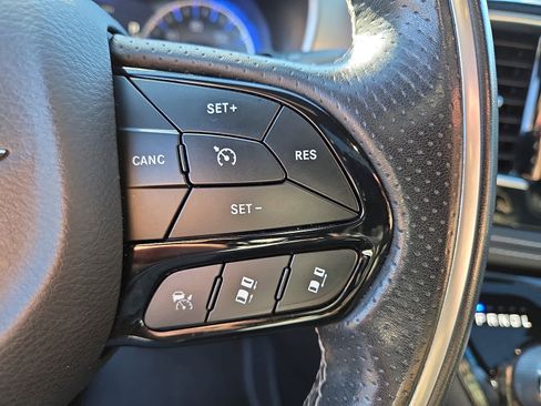 Used 2019 Chrysler Pacifica Limited w/ Advanced Safetytec Group image 24