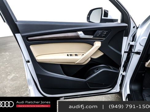 Used 2023 Audi Q5 2.0T Premium w/ Convenience Package image 22