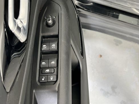 Used 2022 Jeep Compass Trailhawk w/ Trailhawk Convenience Group AWD/4WD image 17