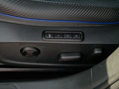 Used 2022 Volkswagen Golf R AWD/4WD image 20