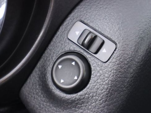 Used 2020 Nissan Rogue SV AWD/4WD image 31