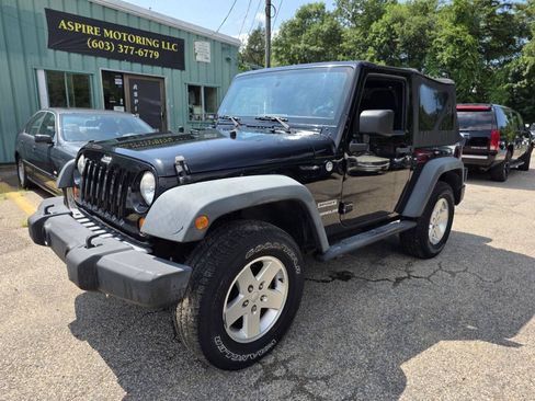 Used 2011 Jeep Wrangler Sport AWD/4WD image 3