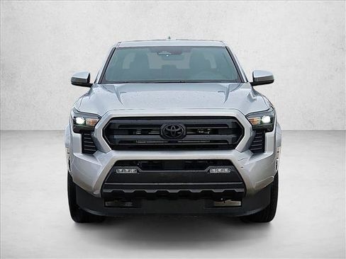 Used 2025 Toyota Tacoma SR5 AWD/4WD image 2