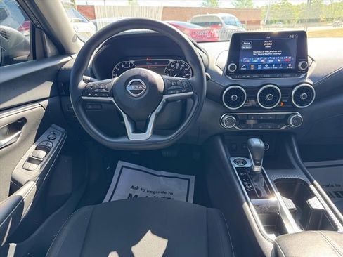 Used 2025 Nissan Sentra SV w/ Trunk Package image 12
