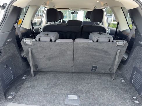 Used 2020 Nissan Pathfinder S image 21