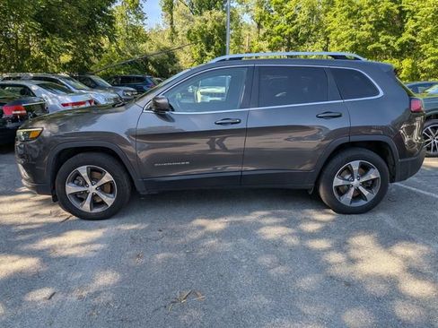 Used 2019 Jeep Cherokee Limited AWD/4WD image 6